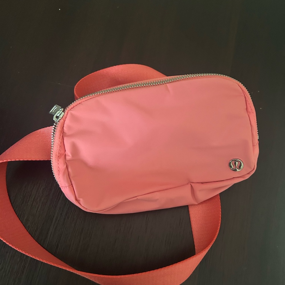 Lulu belt bag